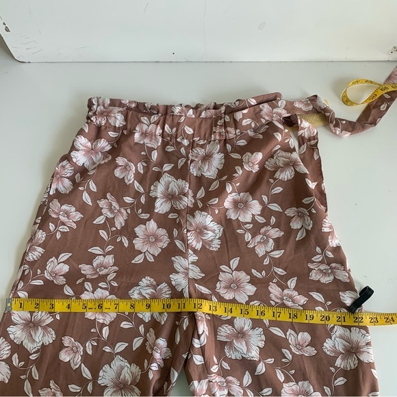 B O G Collective floral, Beiges and roses, high waist potato sack pant, size M - Picture 11 of 11